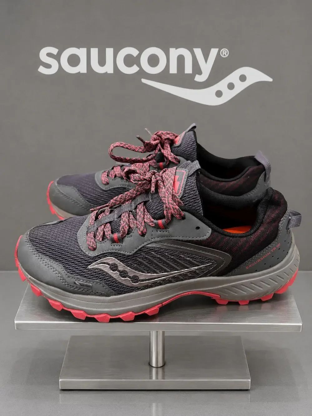 Saucony Excursion TR15 Trail Running Shoes Women’s 9 S10670-22